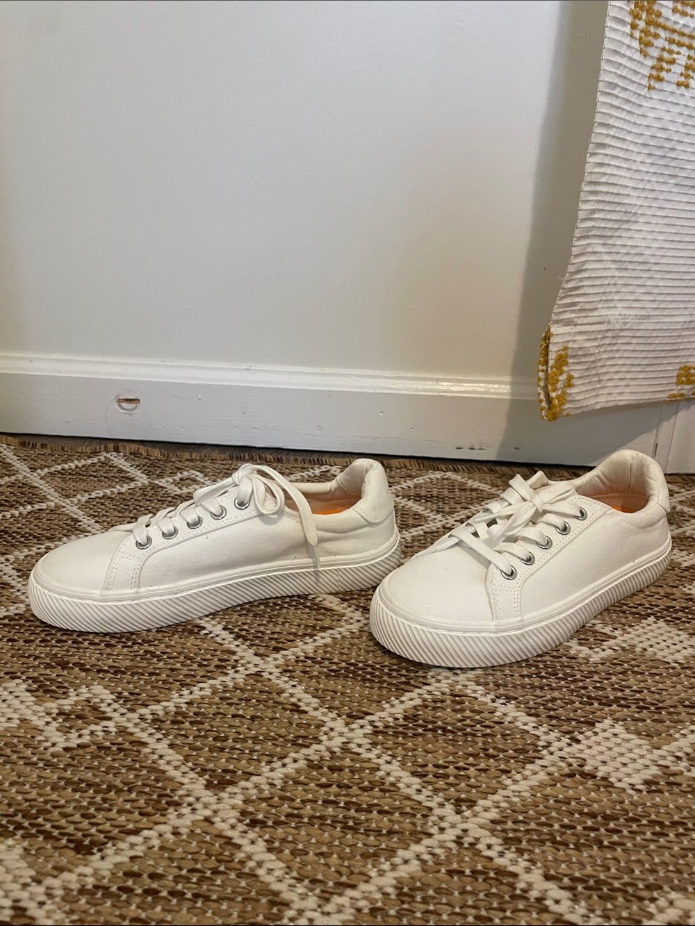 Quince Cream Low-Top Canvas Sneakers